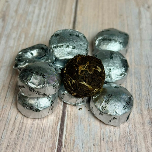 Shou Pu-Erh mit Chrysantheme, aus Yunnan