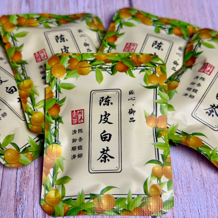 Weißer Pu-Erh mit Mandarine, aus Fujian